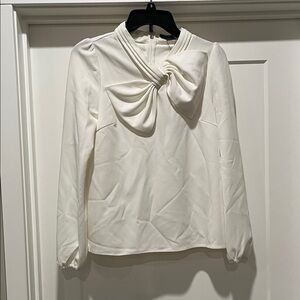 NWT Gracia Cream Bow Accent Women's Blouse